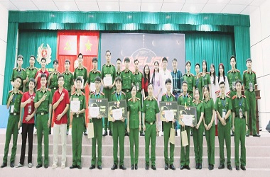 Chung kết cuộc thi Olympic Tiếng Anh lần thứ VI