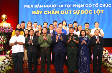 Mua bán người là tội phạm có tổ chức – Hãy chấm dứt sự bóc lột