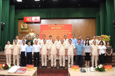 “Học tập”, “quyết tâm thực hiện, làm theo” và “gương mẫu đi đầu” trong việc học tập, thực hiện Sáu điều Bác Hồ dạy