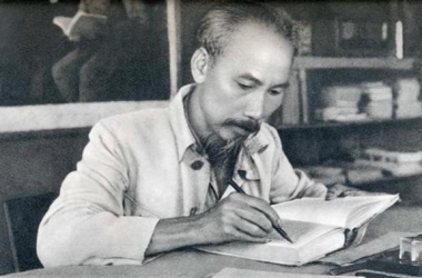 Rèn luyện đạo đức cách mạng như ‘ngọc càng mài càng sáng, vàng càng luyện càng trong’