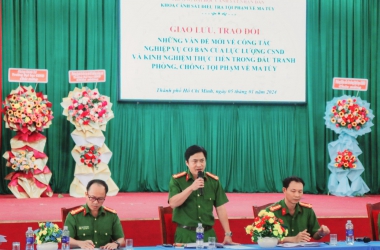 Trao đổi về công tác đấu tranh, phòng chống tội phạm về ma tuý