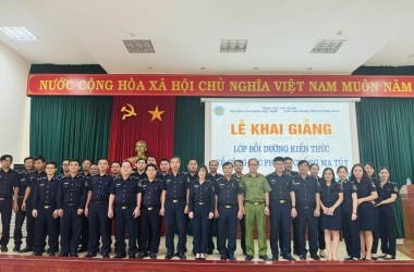 Bồi dưỡng kiến thức về phòng, chống ma túy cho cán bộ hải quan khu vực duyên hải Nam Trung Bộ