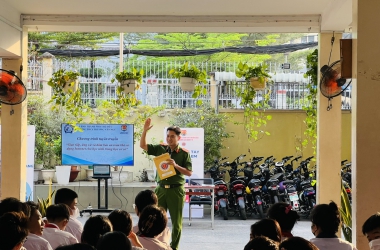 Nâng cao kỹ năng giao tiếp, ứng xử và đảm bảo an toàn khi sử dụng Internet cho học sinh trung học cơ sở