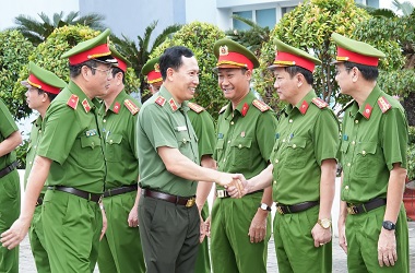 Thứ trưởng Bộ Công an Lê Văn Tuyến thăm và làm việc tại Trường Đại học CSND