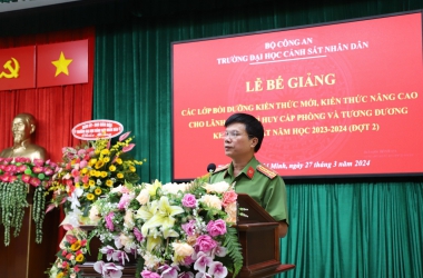 Bế giảng các lớp bồi dưỡng kiến thức cho lãnh đạo, chỉ huy cấp phòng và tương đương khối cảnh sát