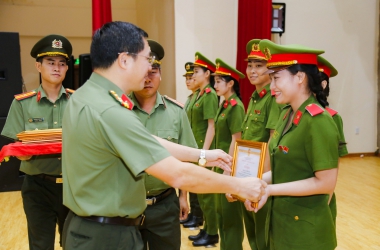 Học viên Nhà trường được khen thưởng vì có thành tích xuất sắc trong tham gia Liên hoan nghệ thuật