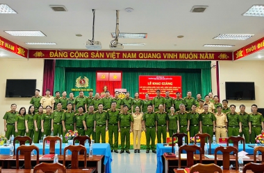 Khai giảng Lớp bồi dưỡng cập nhật kiến thức mới, kiến thức nâng cao cho lãnh đạo, chỉ huy là Phó trưởng phòng và tương đương khối Cảnh sát đợt 2, năm học 2024 – 2025 mở tại Trường